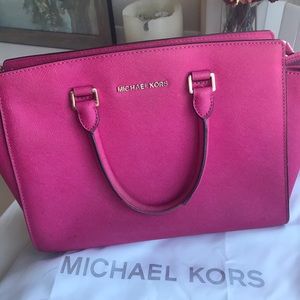 Michael Kors Selma Handbag